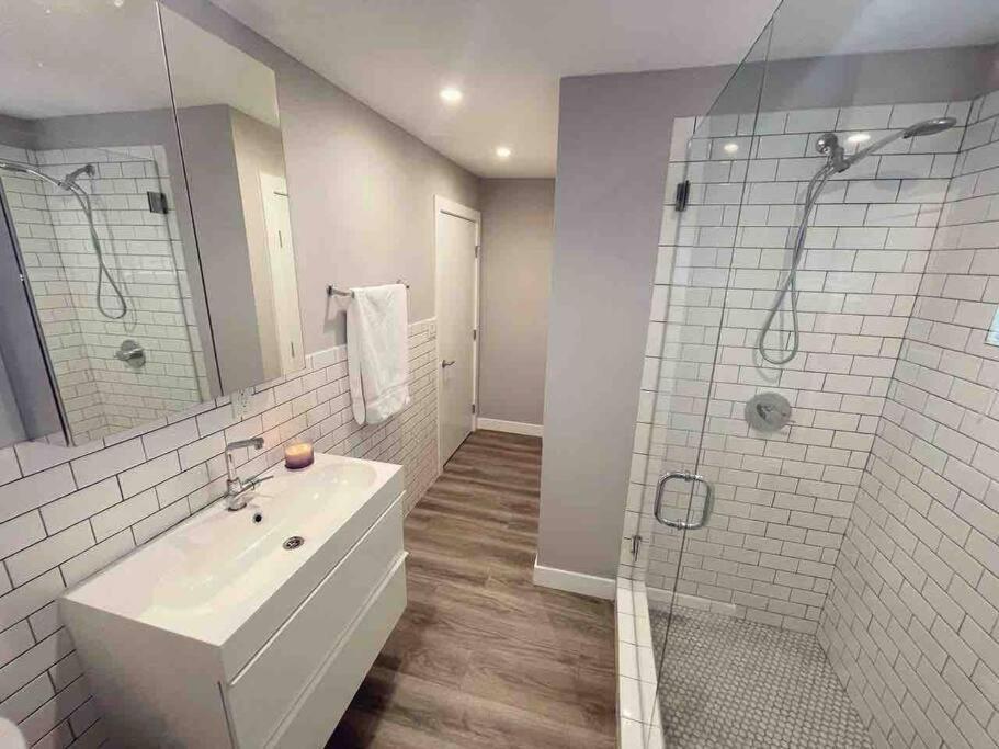 Appartamento Nightly Modern 1 Bed 12a