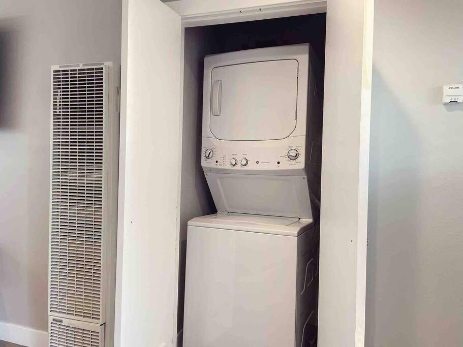 Appartamento Nightly Modern 1 Bed 12a *